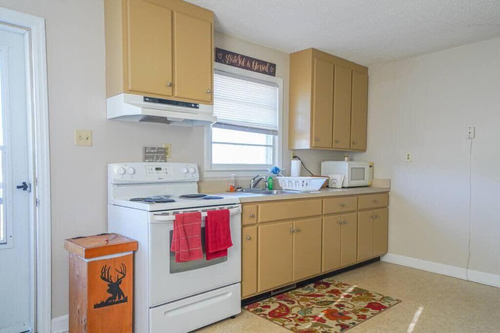 2Br Pet Friendly Home In Sneads Ferry With Parking Exteriör bild