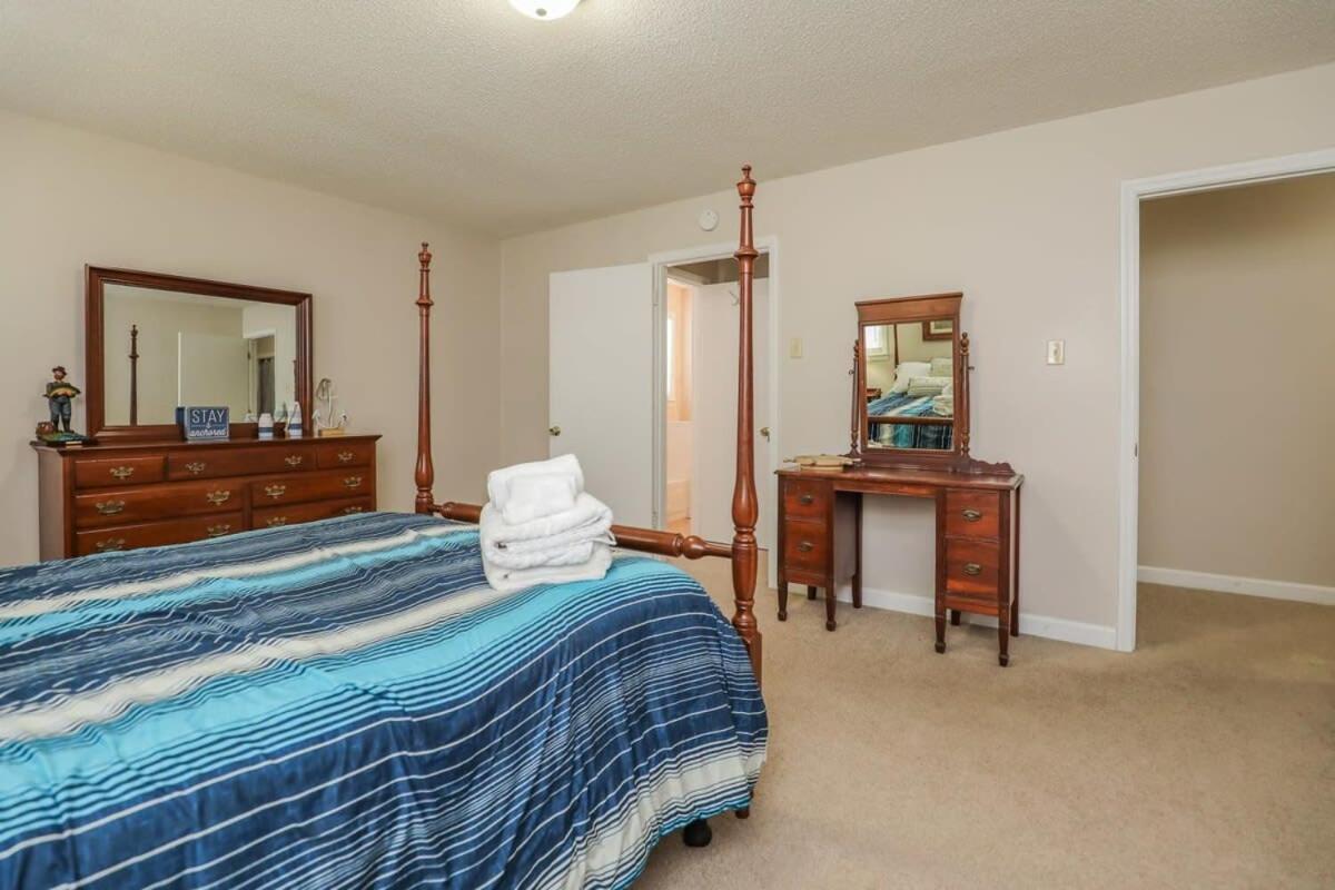 2Br Pet Friendly Home In Sneads Ferry With Parking Exteriör bild