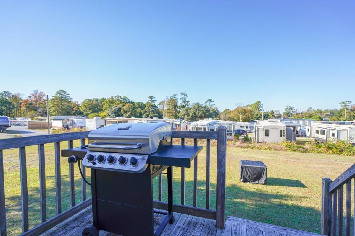 2Br Pet Friendly Home In Sneads Ferry With Parking Exteriör bild